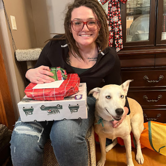 Meet your Posher, Cayleen - Picture 1 of 1